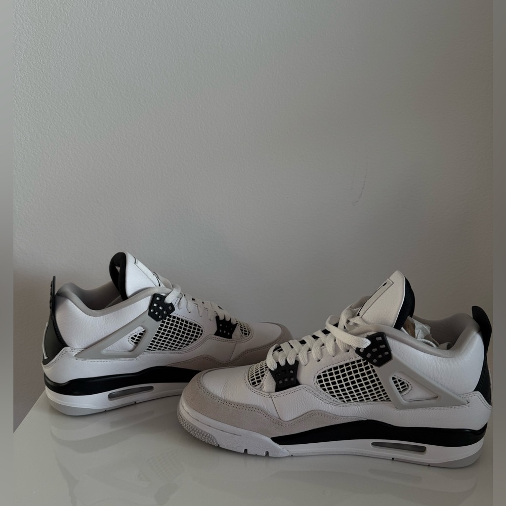 Air Jordan 4 Retro 'Military Black' men’s size 10